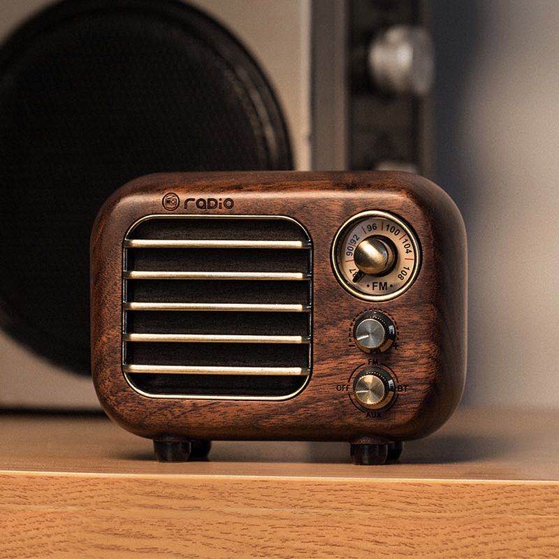 Retro Radio Style Small Portable Speaker